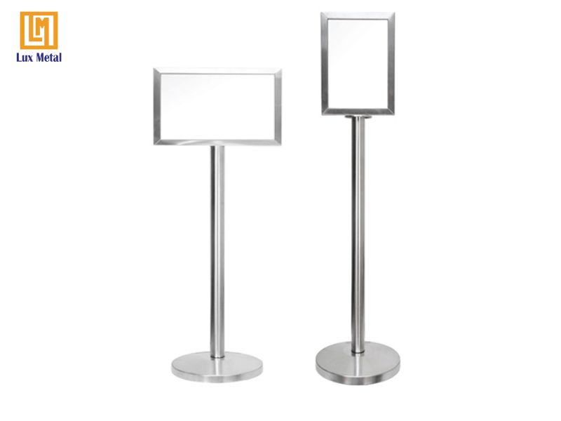 Bảng quảng cáo inox được gia công chấn dập bền bỉ