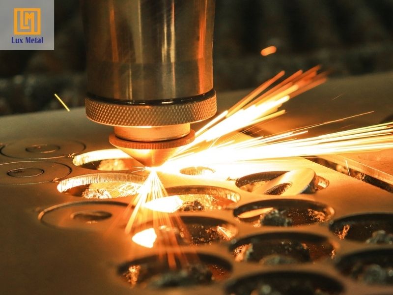 Gia công cắt inox CNC chính xác theo bản vẽ kỹ thuật