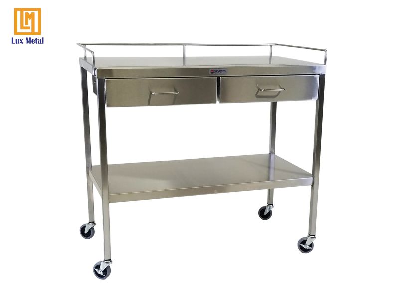 Xe đẩy y tế inox được gia công bền bỉ, an toàn vệ sinh