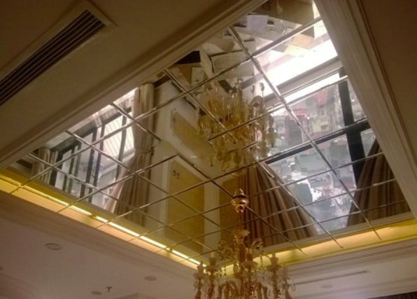 Mẫu trần inox vàng gương