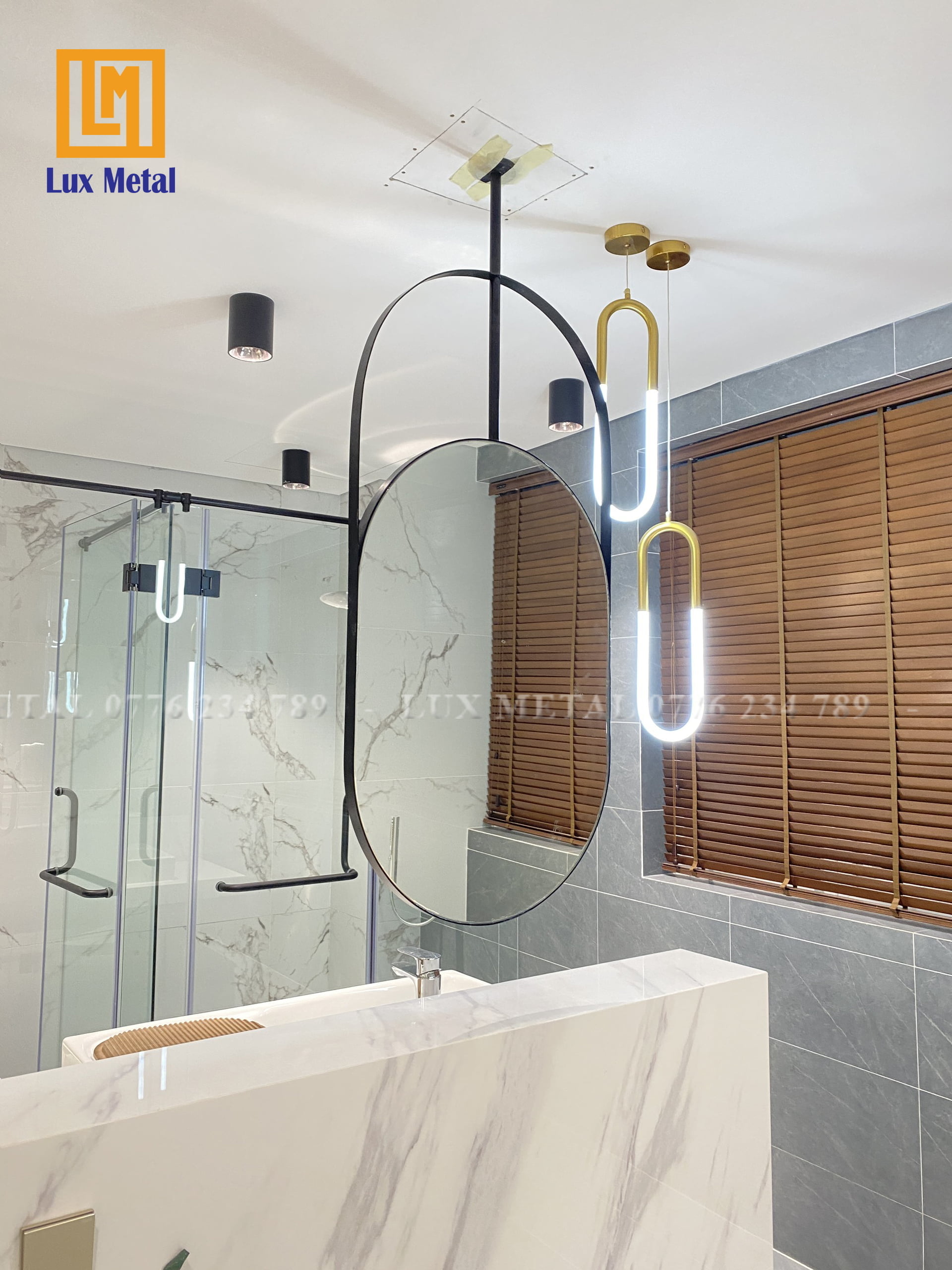 Gương viền inox trang trí phòng tắm