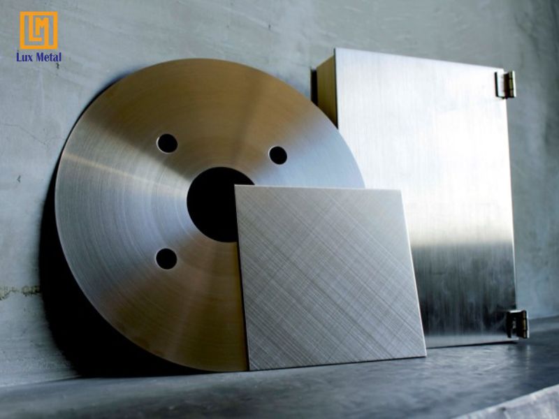 Gia công đánh xước inox