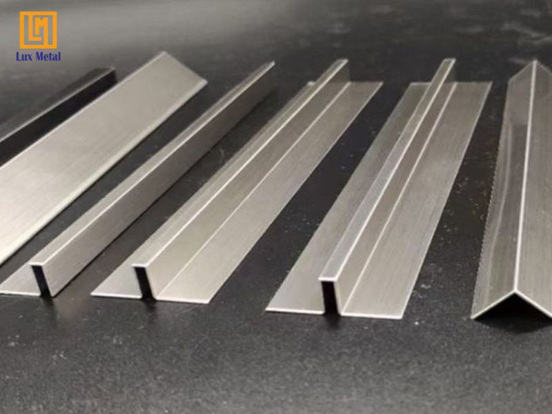 Gia công soi bào rãnh V trên inox chính xác