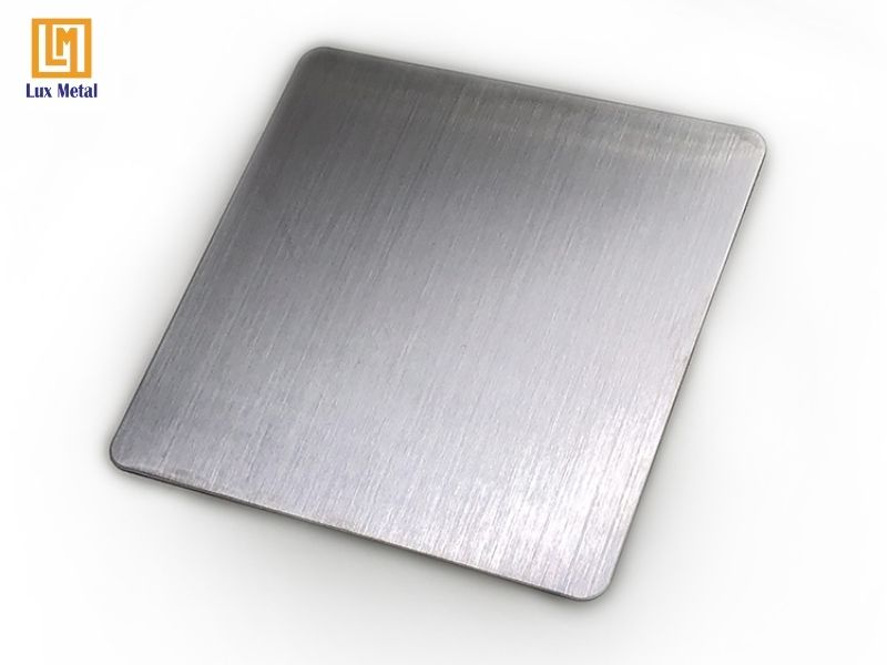 Inox xước trắng hairline dùng cho cabin thang máy và trang trí nội thất