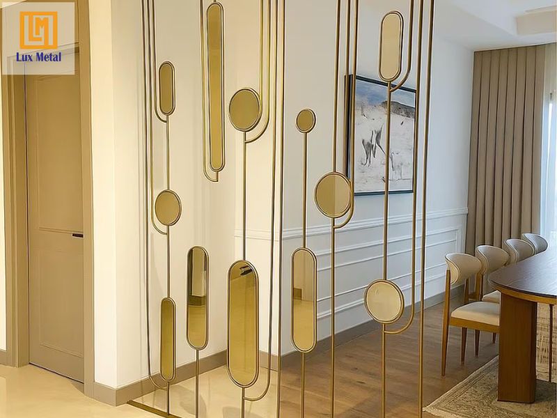 Vách ngăn inox CNC sang trọng cho không gian
